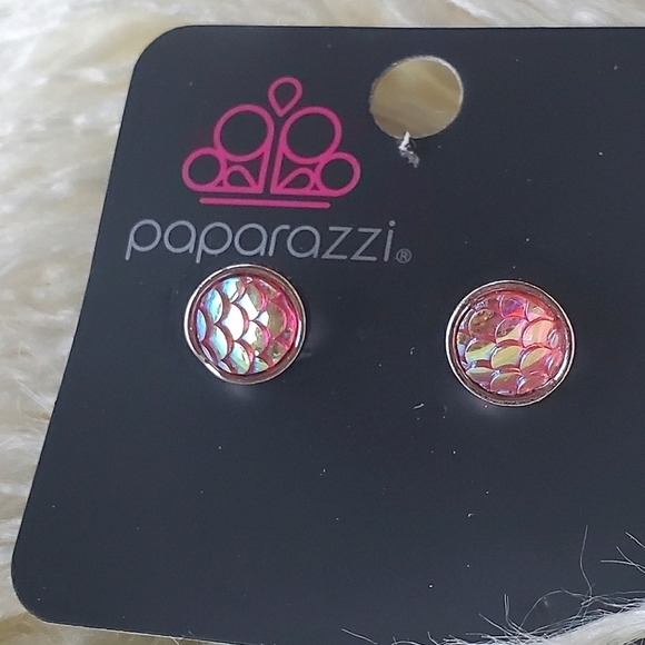 4/$20 Paparazzi Silver Studs Earrings 🌴 - Picture 1 of 4